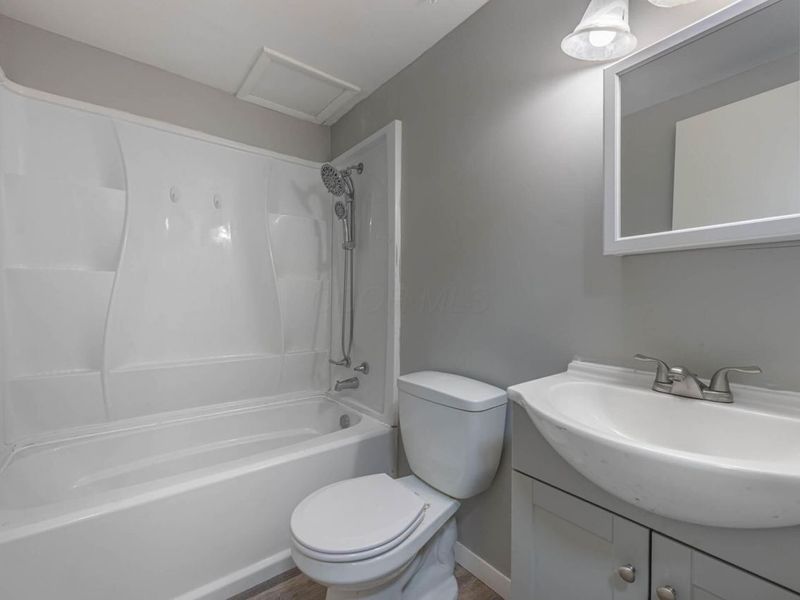 1300 Edgebrook Avenue, New Carlisle, OH 45344 Photo 12