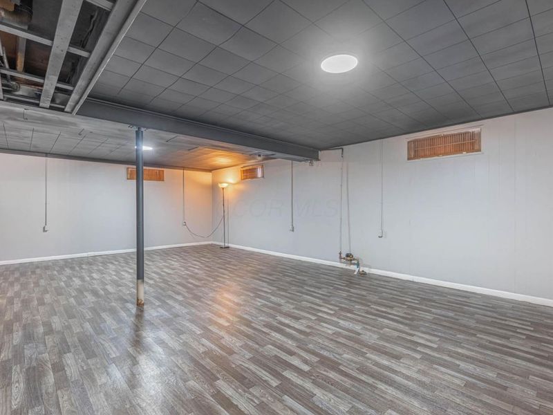 1300 Edgebrook Avenue, New Carlisle, OH 45344 Photo 18