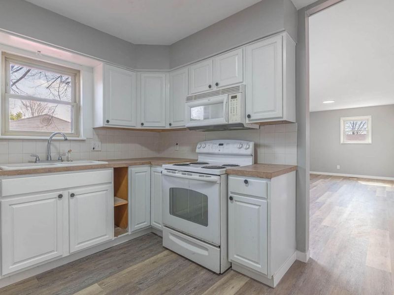 1300 Edgebrook Avenue, New Carlisle, OH 45344 Photo 8