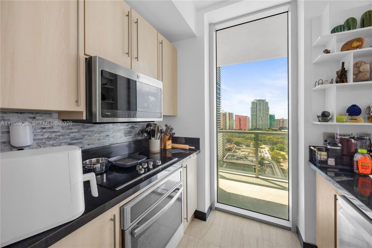 79 SW 12th St, Unit 2401-S, Miami, FL 33130 Photo