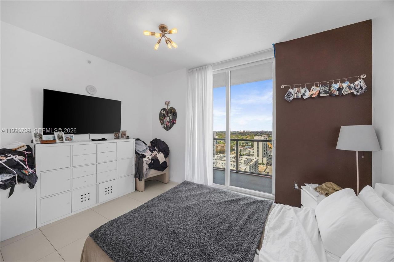 79 SW 12th St, Unit 2401-S, Miami, FL 33130 Photo