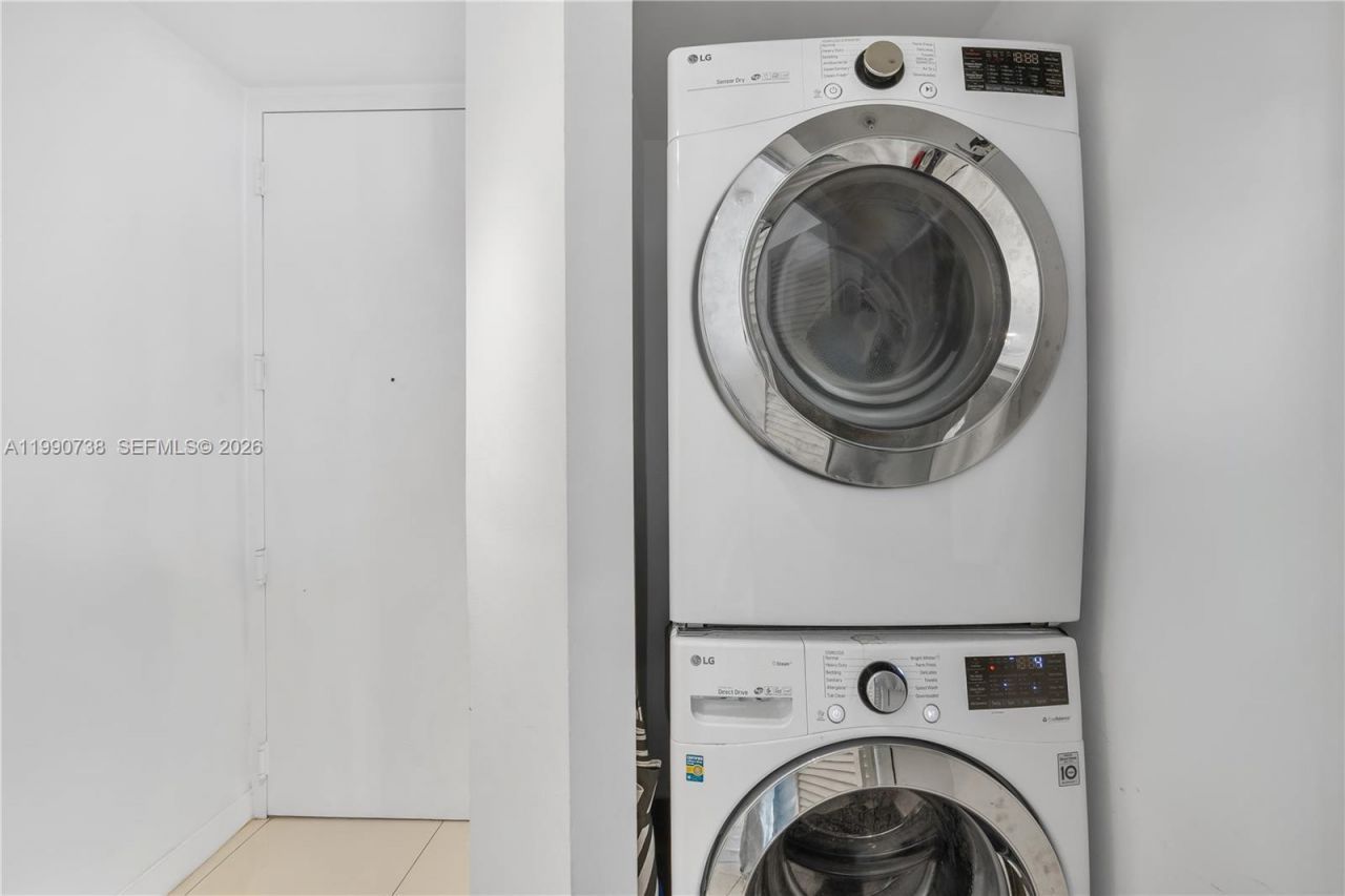 79 SW 12th St, Unit 2401-S, Miami, FL 33130 Photo