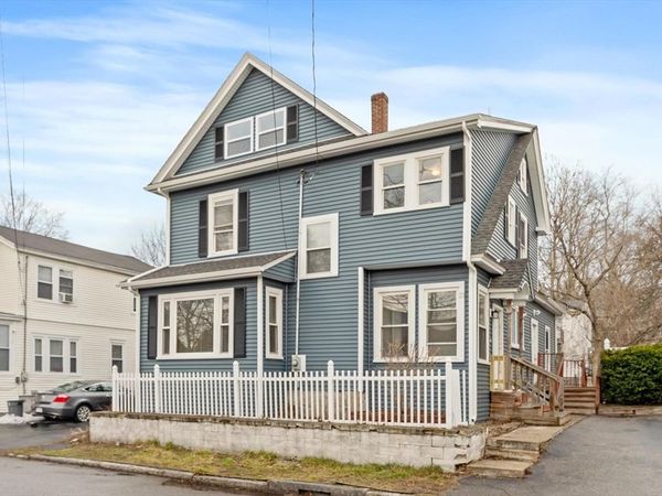 23 Emery St, Lowell, MA 01851