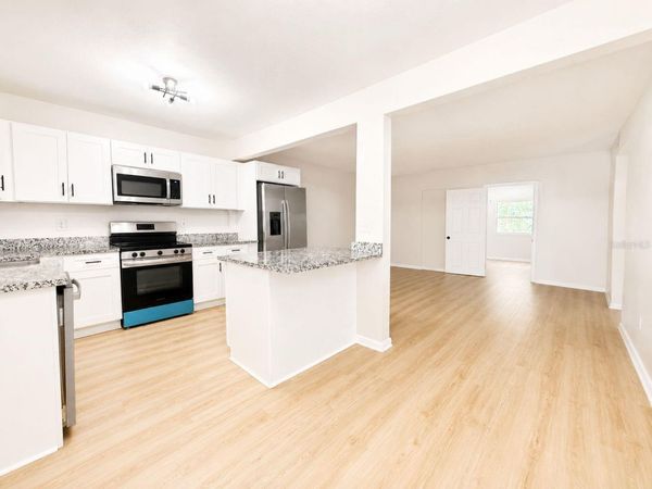 1353 LAKEVIEW ROAD, CLEARWATER, FL 33756