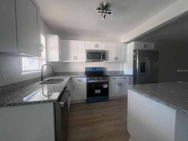 1353 LAKEVIEW ROAD , CLEARWATER, FL 33756