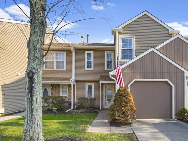 333 ERICSON COURT, MOUNT LAUREL, NJ 08054