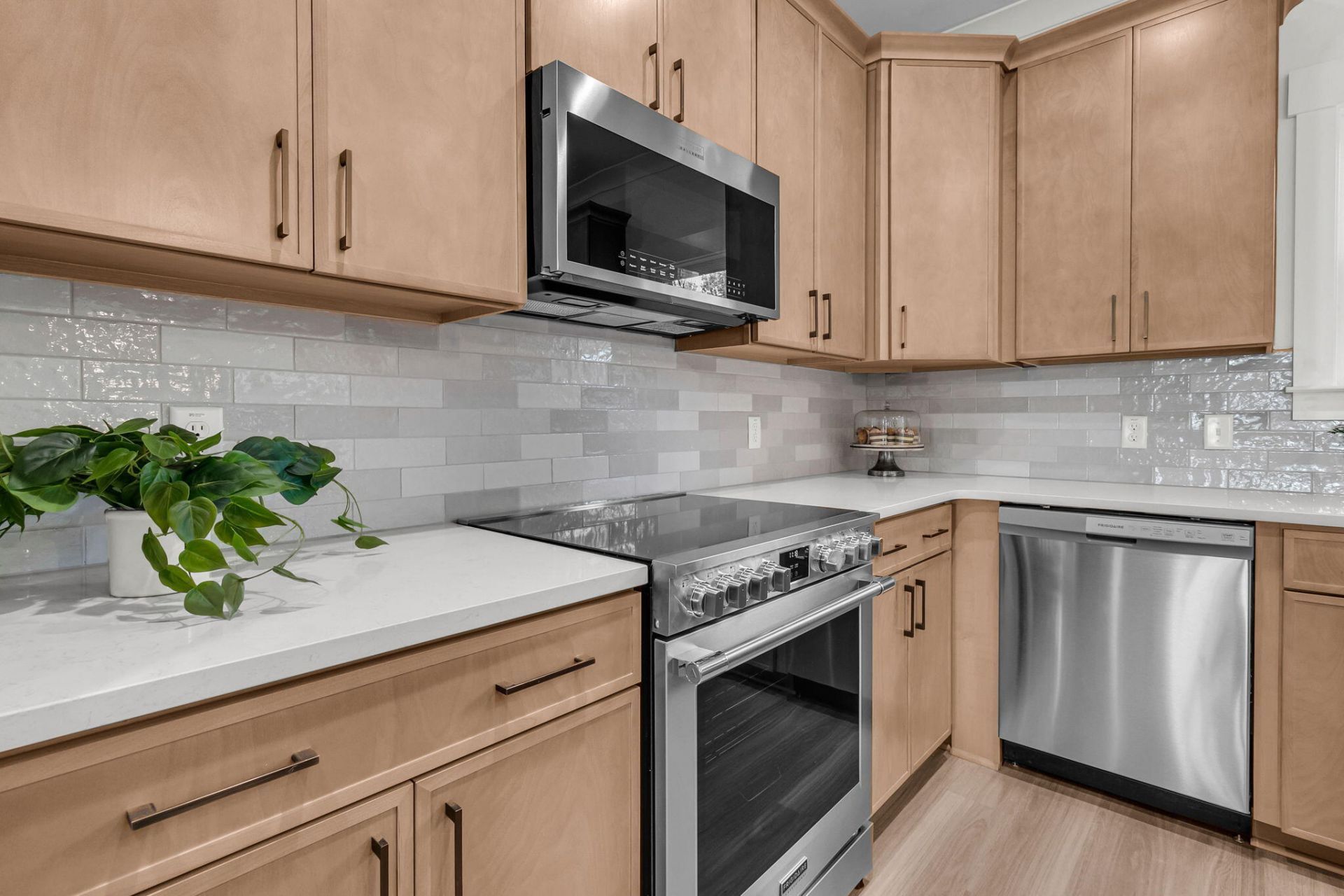 1137 Forbes Avenue Photo 11