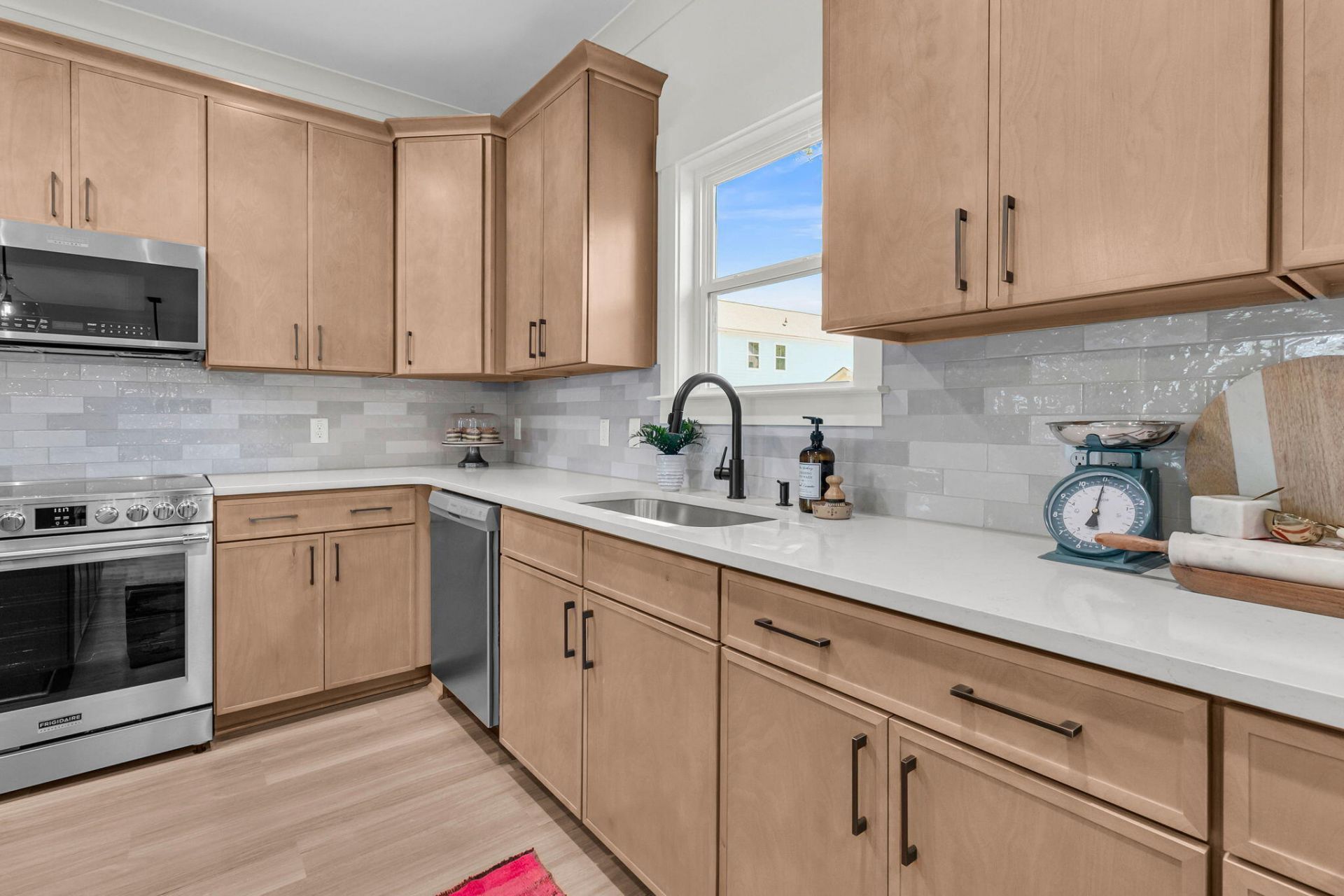 1137 Forbes Avenue Photo 13