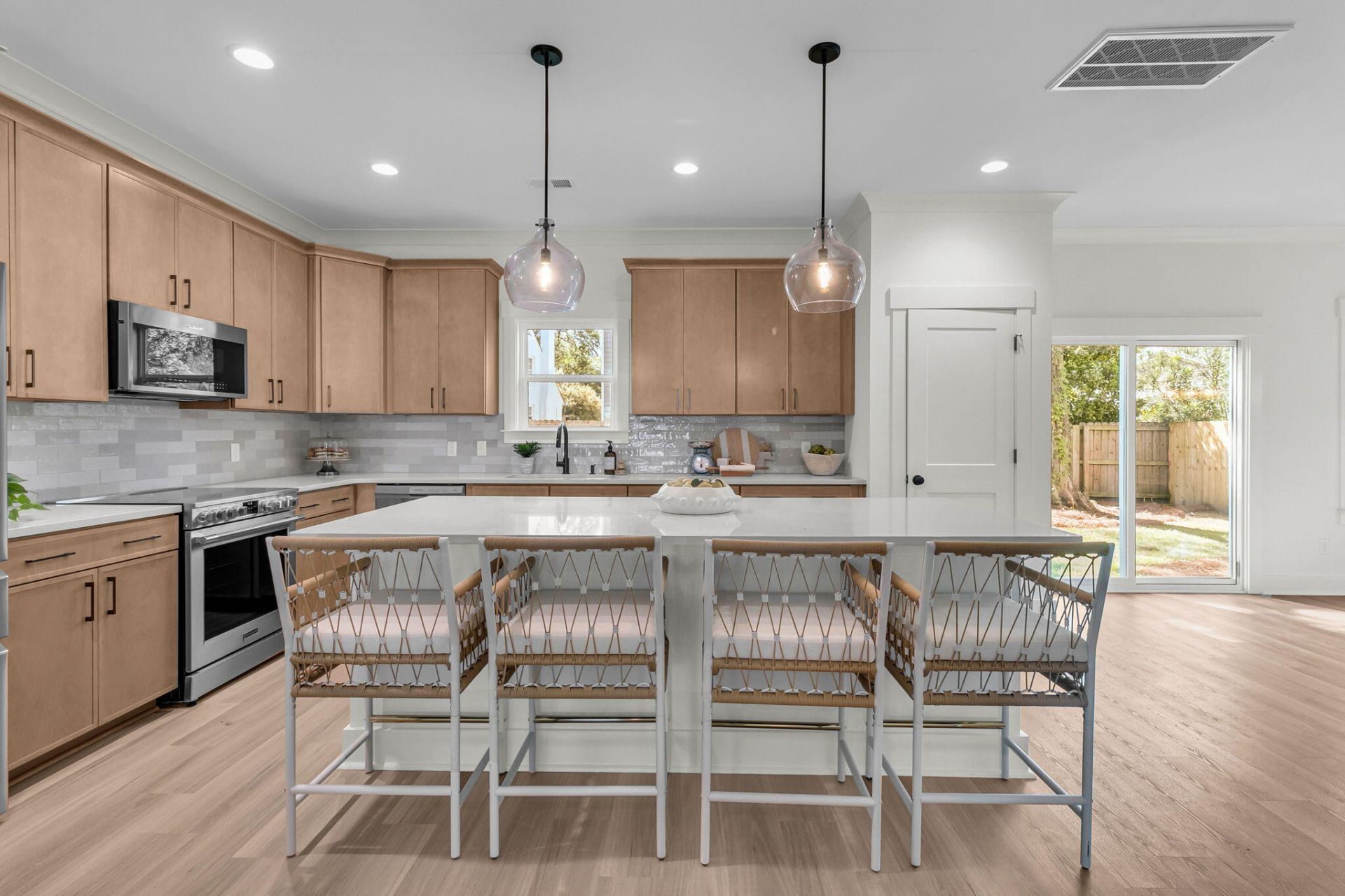 1137 Forbes Avenue Photo 15