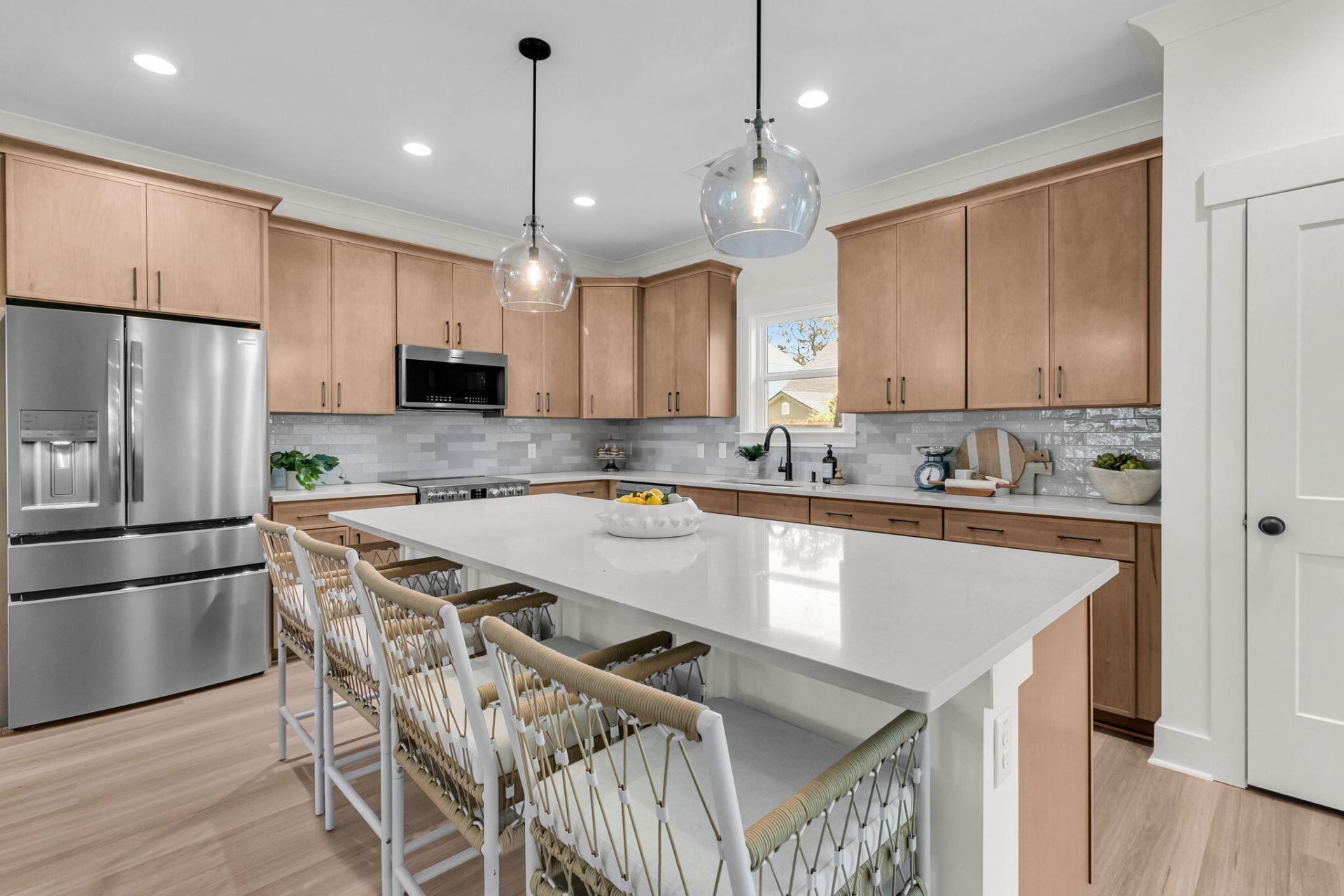 1137 Forbes Avenue Photo 16