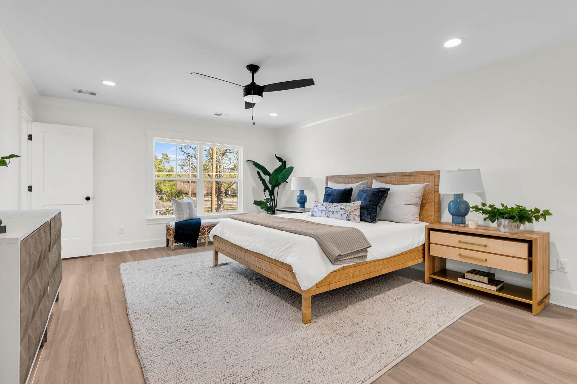 1137 Forbes Avenue Photo 28