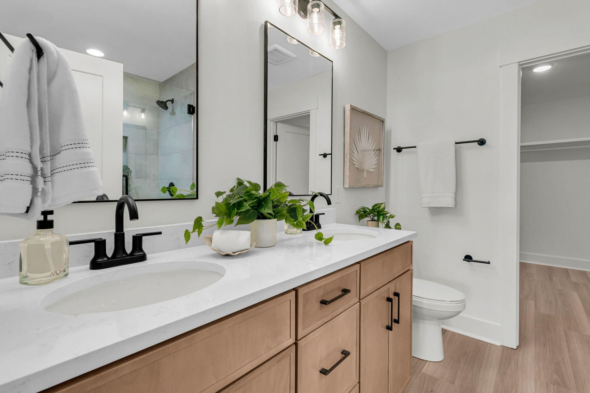 1137 Forbes Avenue Photo 30