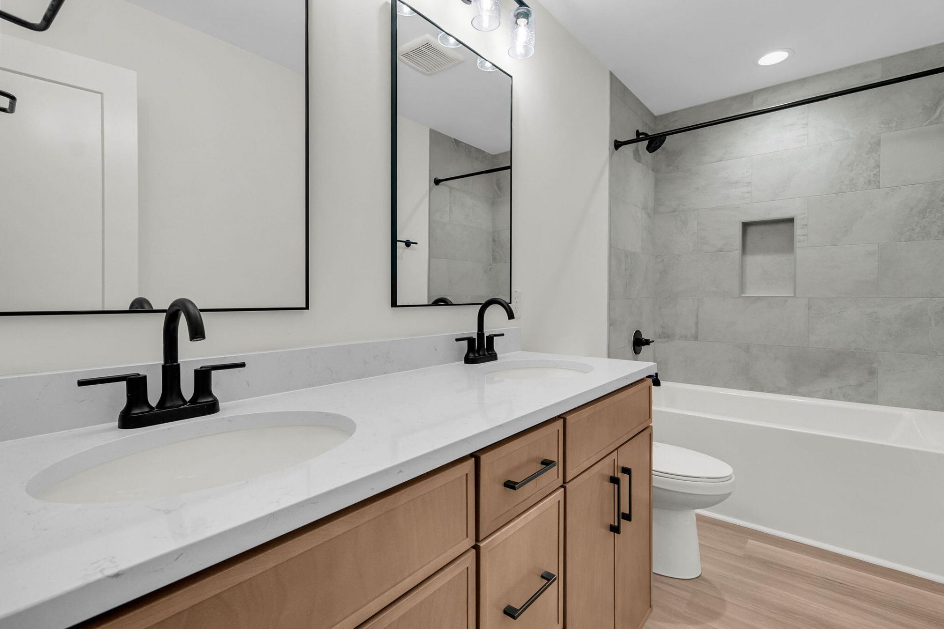 1137 Forbes Avenue Photo 36