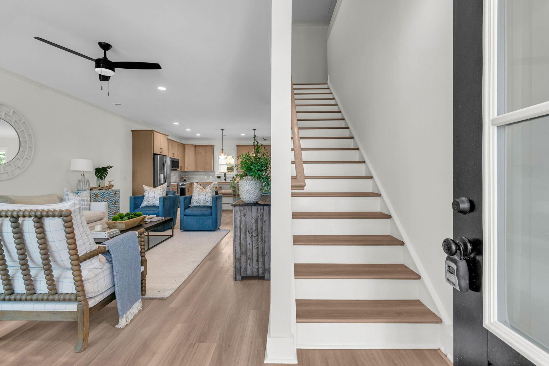 1137 Forbes Avenue Photo 6