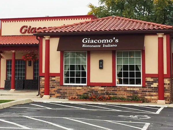 740 N Wolf Road, Des Plaines, IL 60016