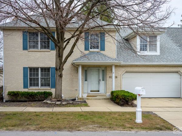 16W536 58th Street , Clarendon Hills, IL 60514