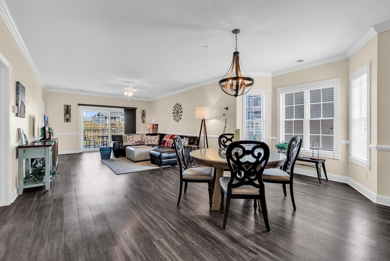 4879 Luster Leaf Circle  Photo 10