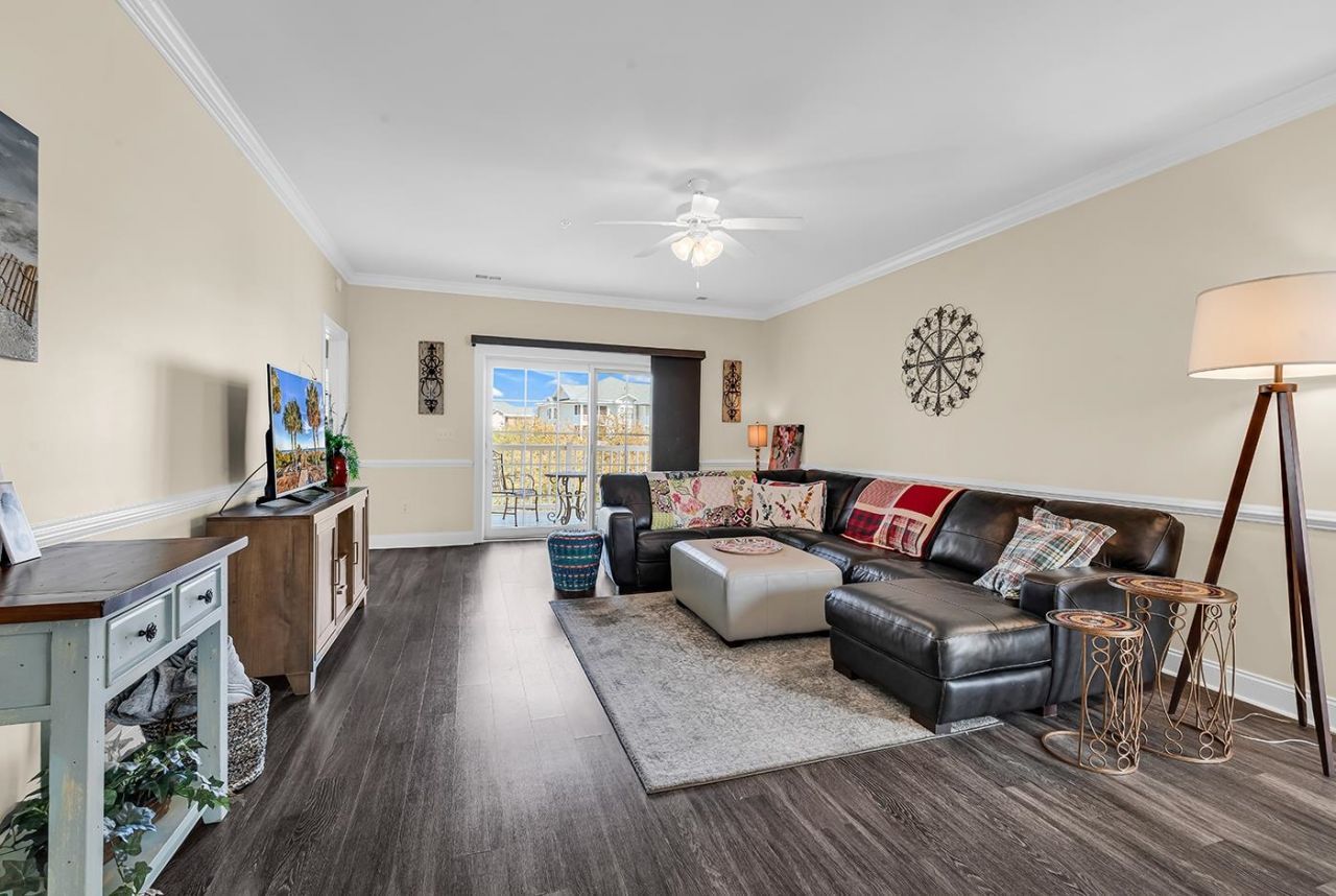 4879 Luster Leaf Circle  Photo 16