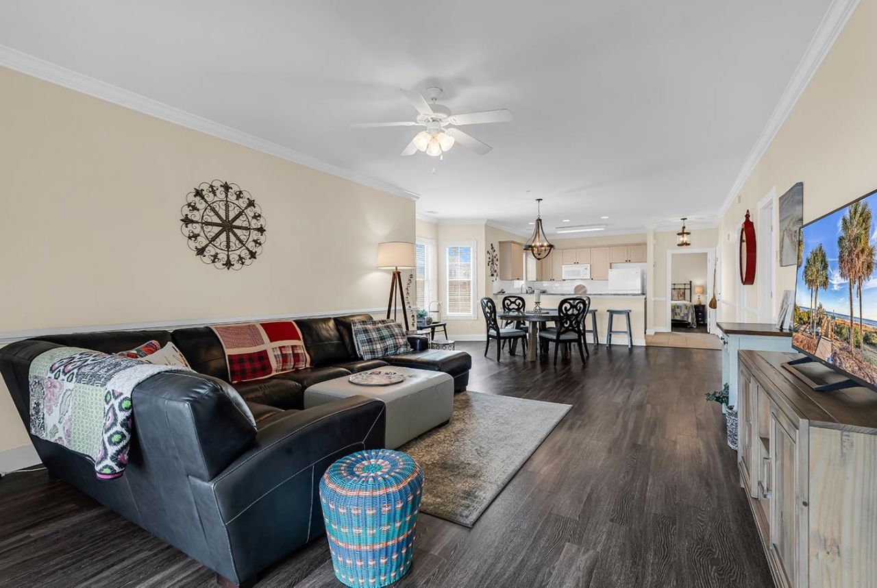 4879 Luster Leaf Circle  Photo 17