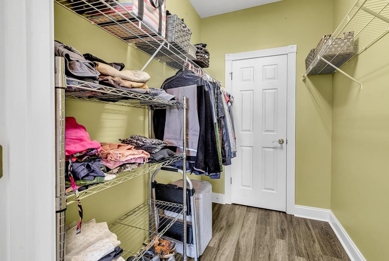 4879 Luster Leaf Circle  Photo 37