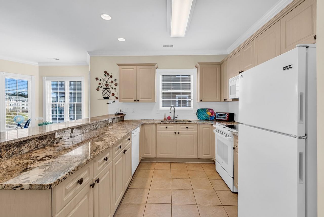 4879 Luster Leaf Circle  Photo 5