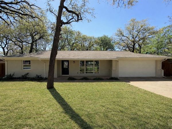 721 Briarwood Lane, Hurst, TX 76053