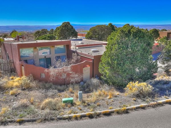 726 Tramway Lane NE, Unit 24, Albuquerque, NM 87122