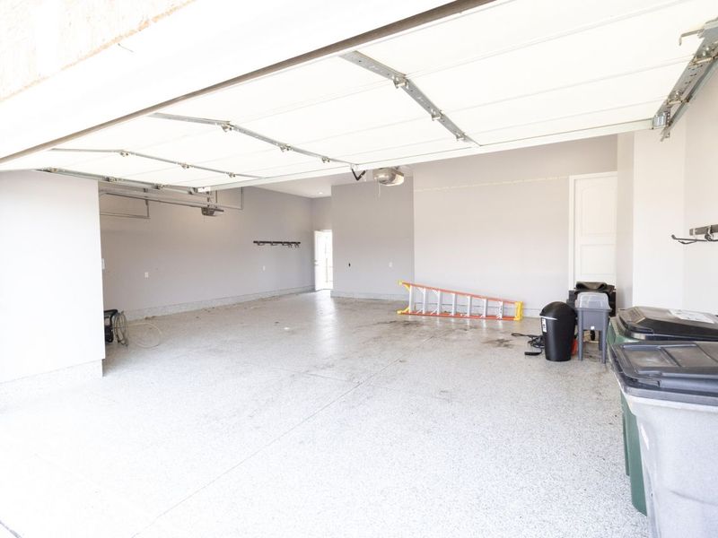 731 Sherwood Drive, Troy, OH 45373 Photo 4