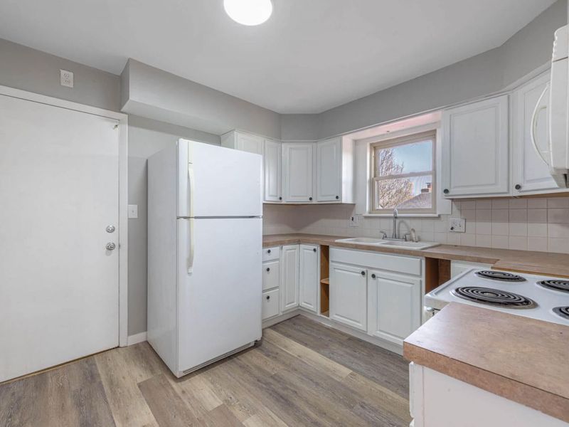 1300 Edgebrook Avenue, New Carlisle, OH 45344 Photo 6