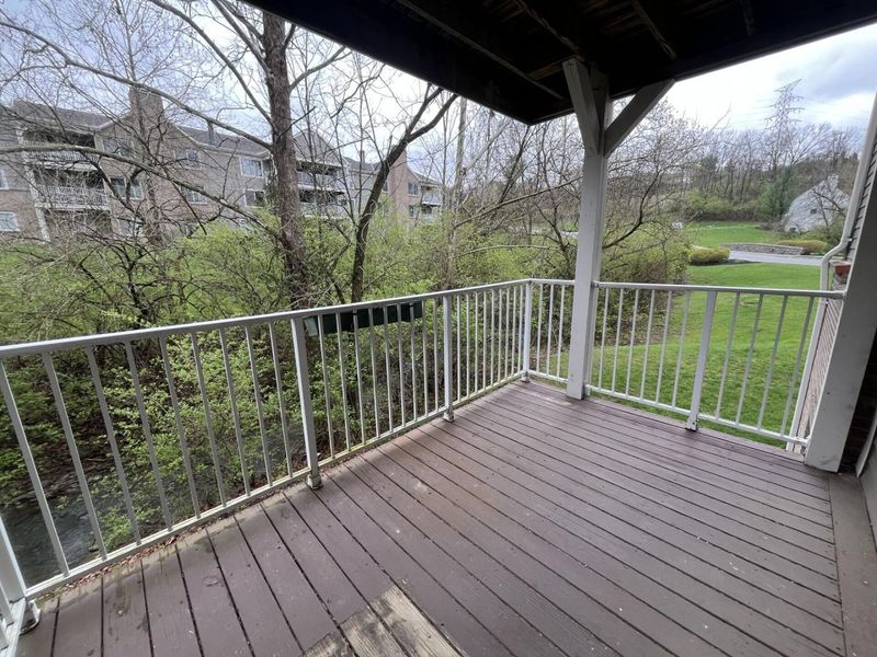2123 Clareglen Drive, Unit 204, Crescent Springs, KY 41017 Photo 12