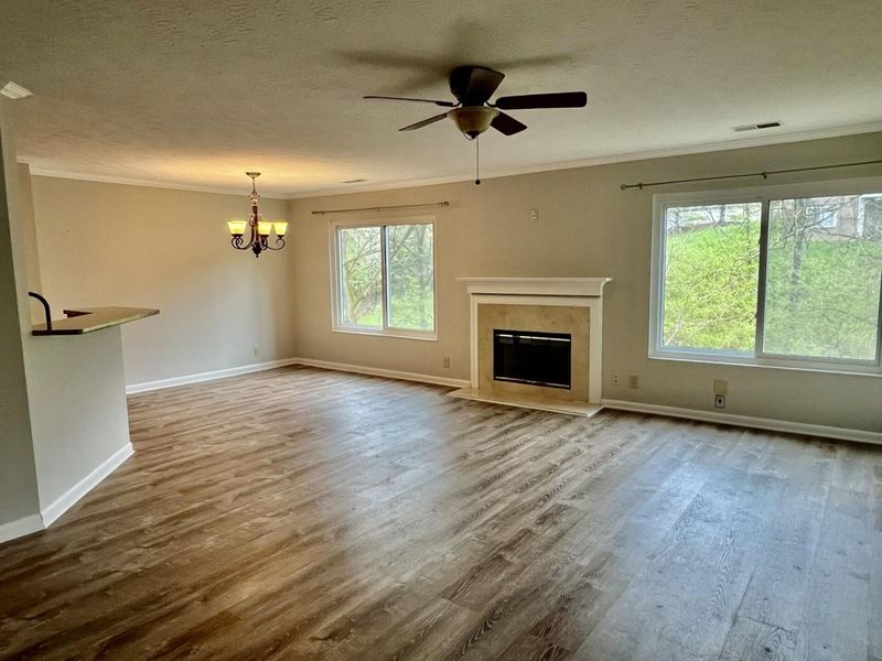 2123 Clareglen Drive, Unit 204, Crescent Springs, KY 41017 Photo 2