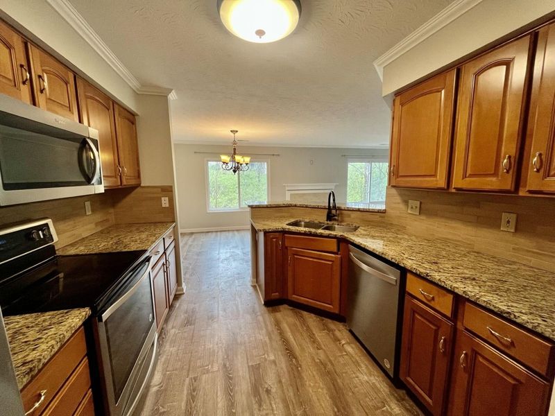 2123 Clareglen Drive, Unit 204, Crescent Springs, KY 41017 Photo 3