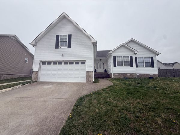 1420 Mutual Dr, Clarksville, TN 37042