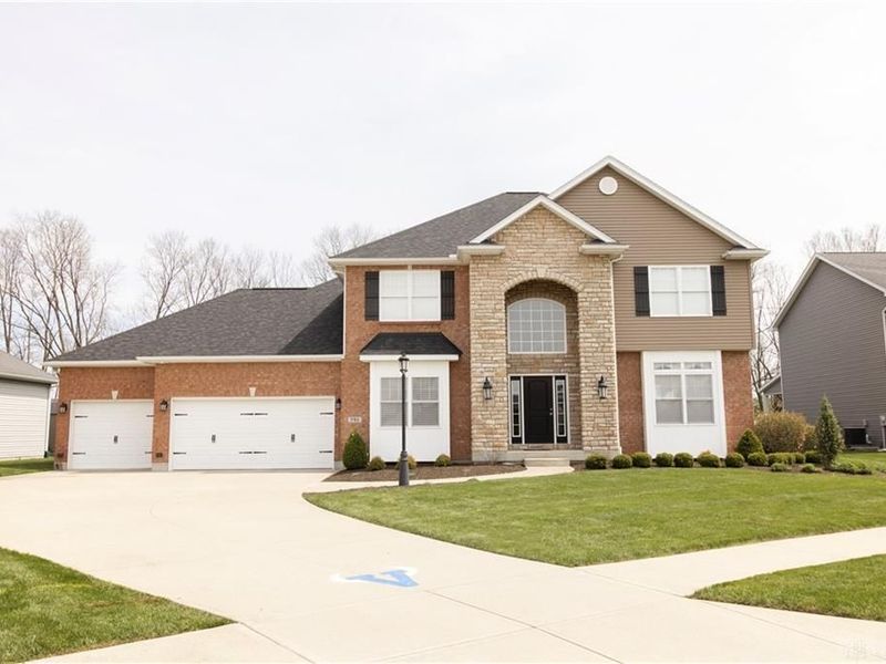 731 Sherwood Drive, Troy, OH 45373 Photo 1