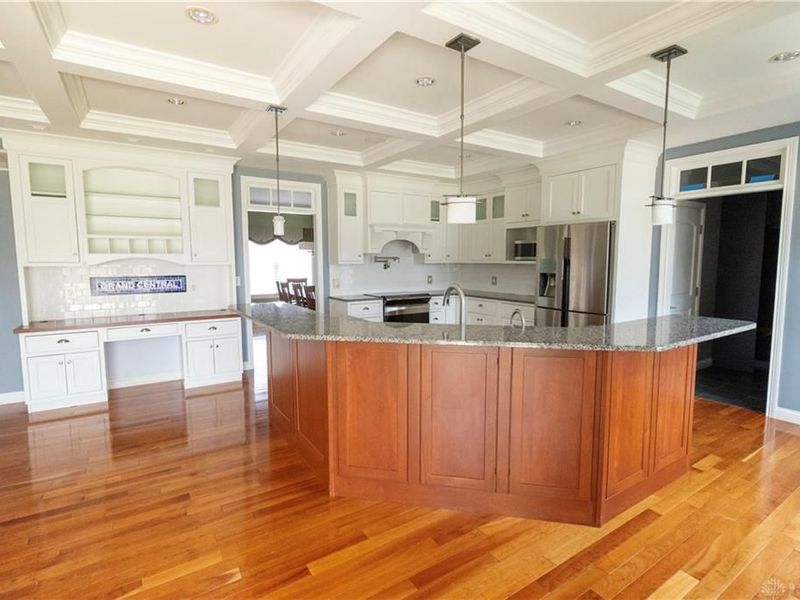 731 Sherwood Drive, Troy, OH 45373 Photo 3