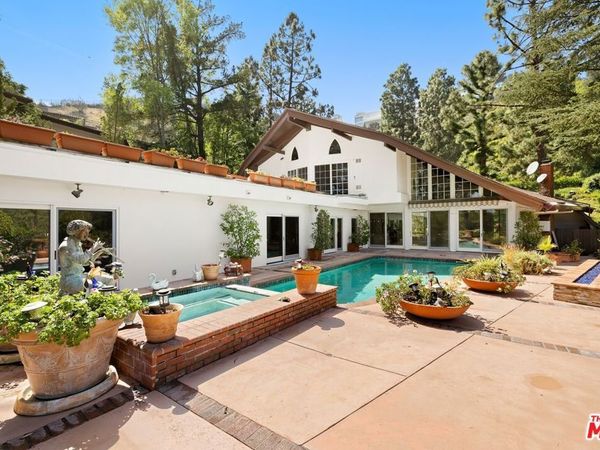 1727 Stone Canyon Road, Los Angeles, CA 90077