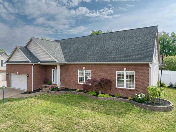 1900 Hickory Hill Court, Newburgh, IN 47630