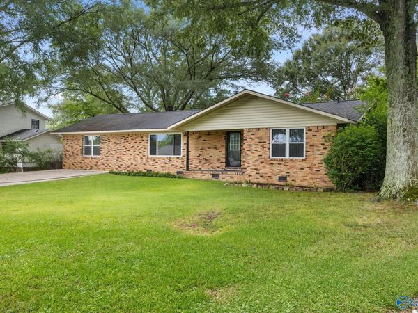 1941 Dialsdale Dr SW, Cullman, AL 35055