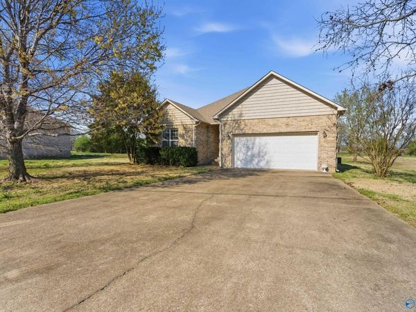 27857 Michael Lane, Toney, AL 35773
