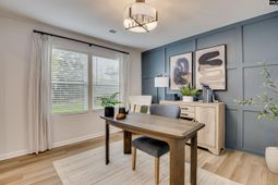 194 Kingfield Drive photo 4