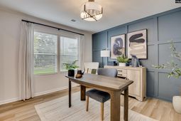 194 Kingfield Drive photo 4