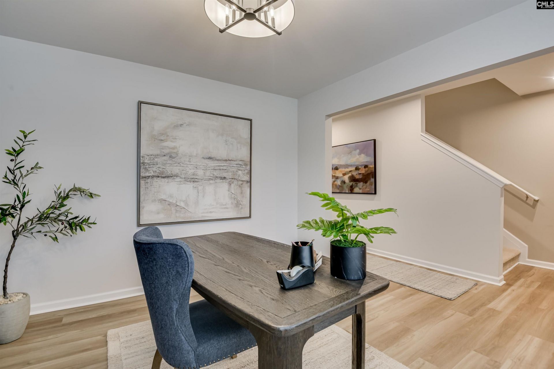 194 Kingfield Drive Photo 6