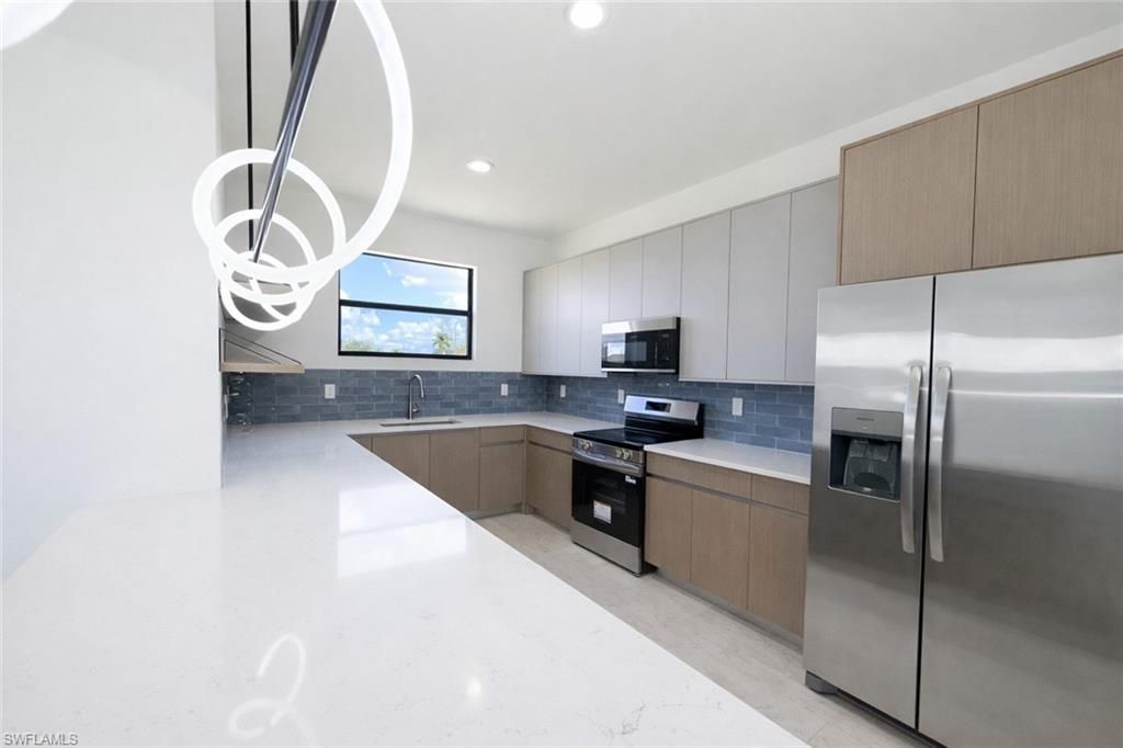 211 NW 25th Ave, Cape Coral, FL 33993 Photo