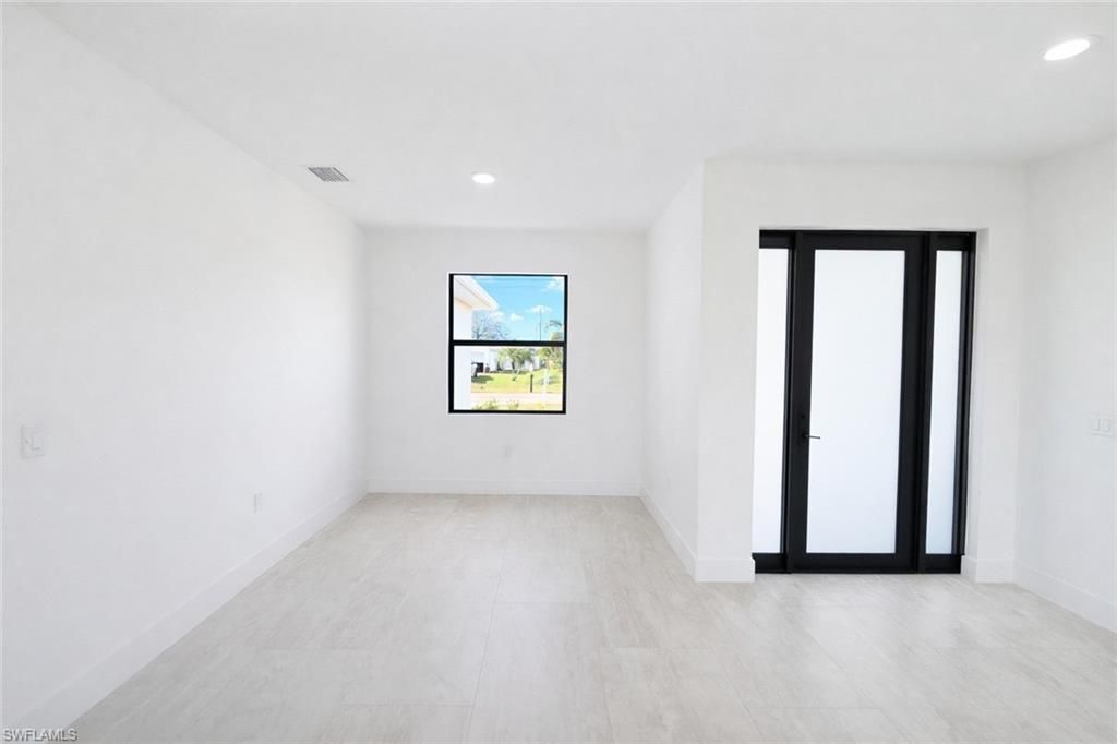 211 NW 25th Ave , Cape Coral, FL 33993 Photo