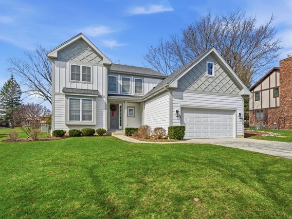 7814 Brookbank Road , Willowbrook, IL 60527