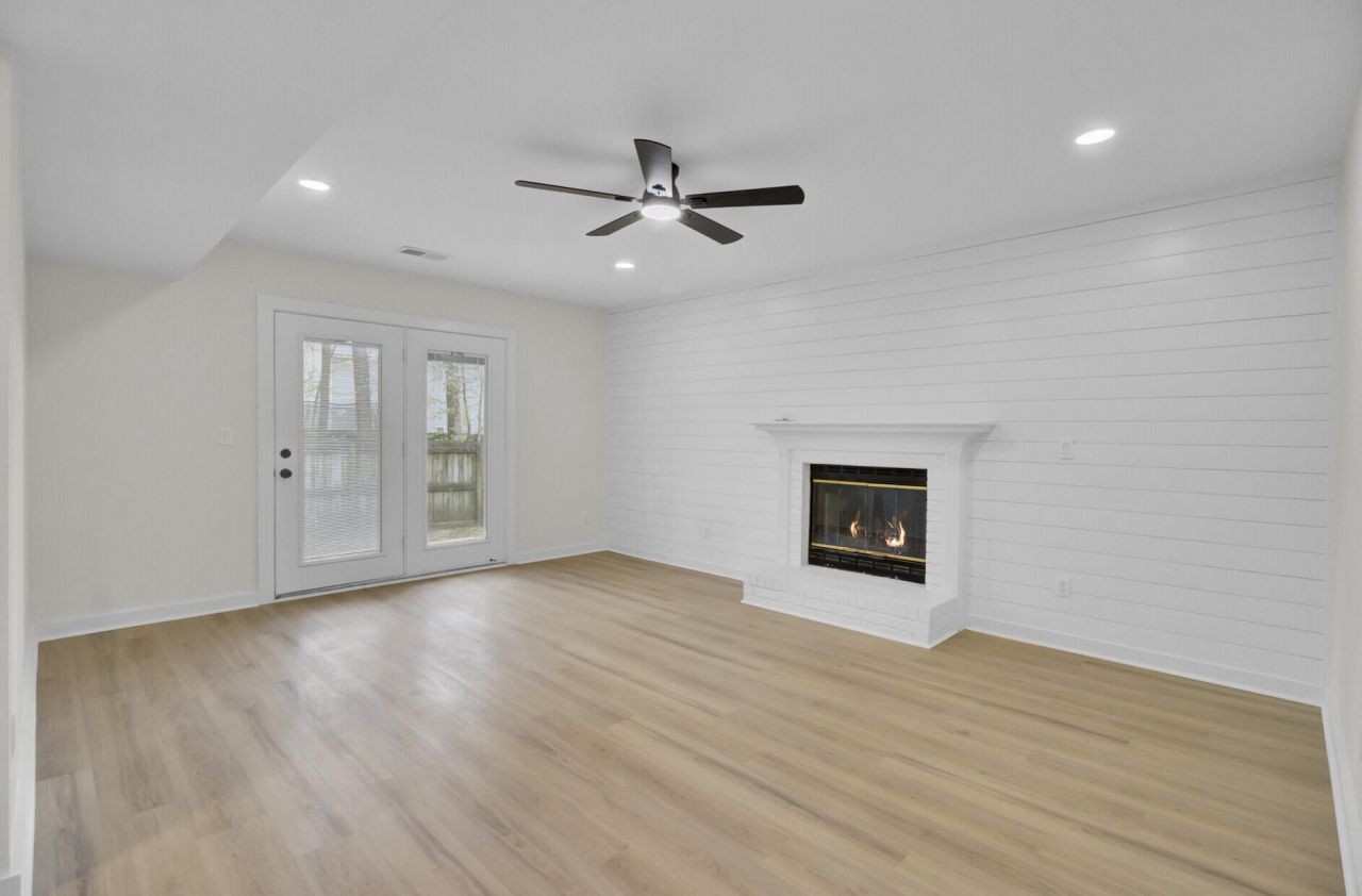 213 Alydar Court Photo 3