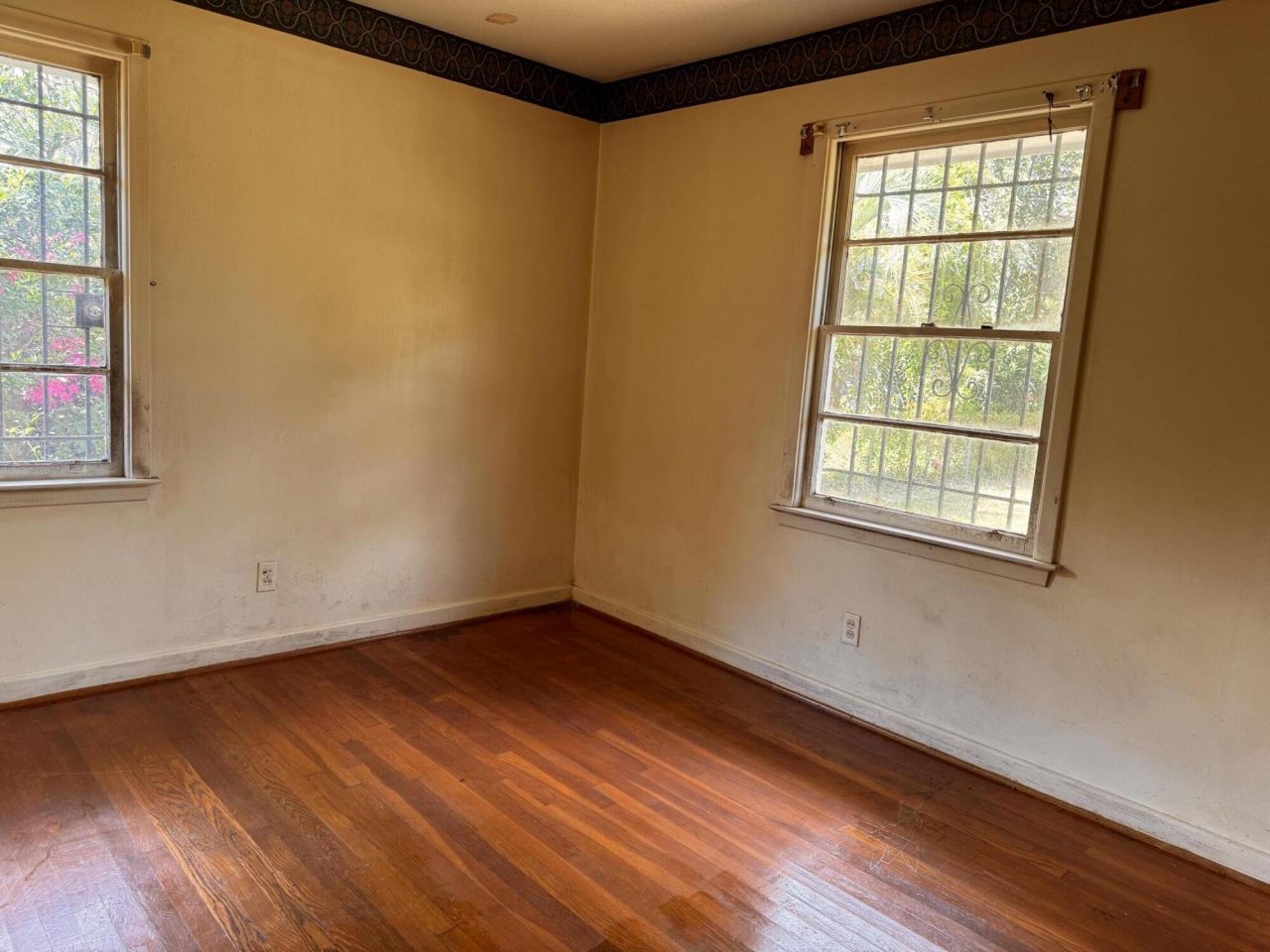 1106 Barrett Road Photo 11