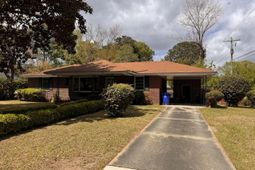 1106 Barrett Road photo 4