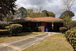 1106 Barrett Road photo 4