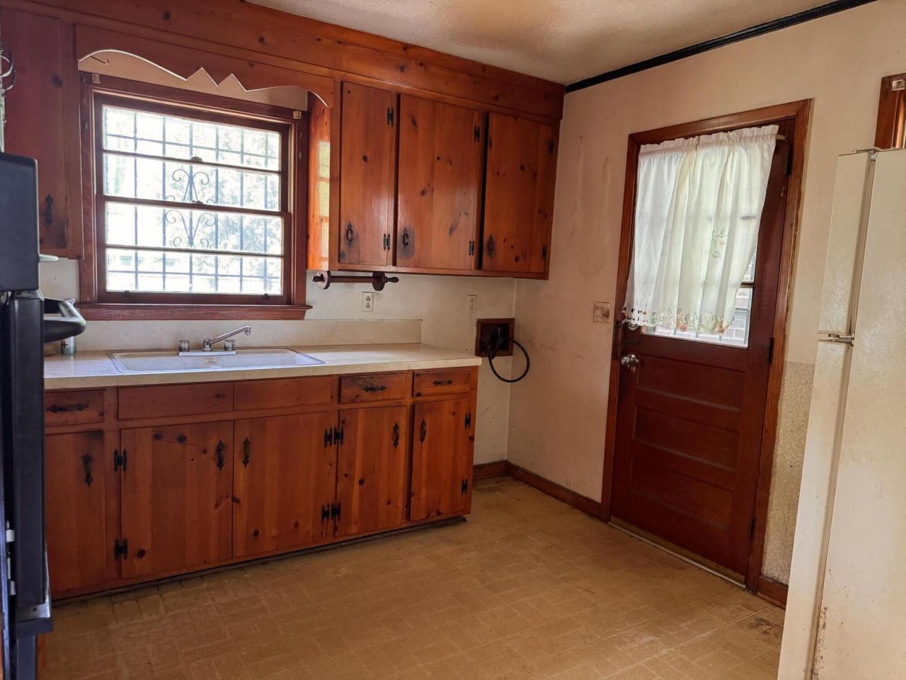 1106 Barrett Road Photo 5